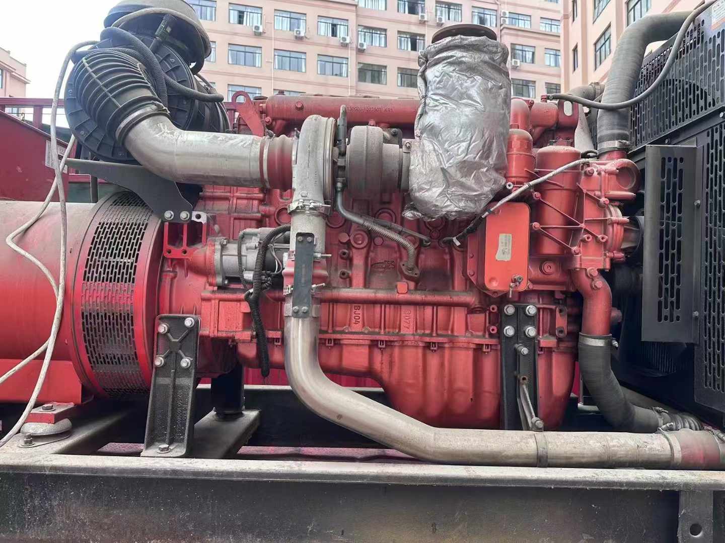 贵定如何选择适合 600kW 柴油发电机组的过载保护器？