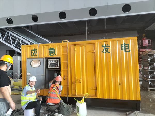 贵定怎样判断空气滤清器是否需要更换？